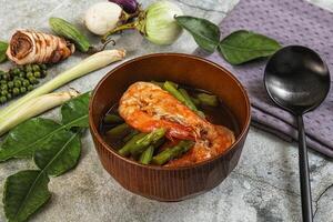 Prawn with asparagus and spices photo
