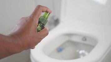 Using a quality air freshener to spray in the bathroom helps maintain a clean and fresh atmosphere video