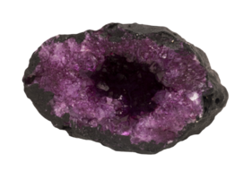 Close-up view of vibrant amethyst geode, showcasing its deep purple crystals. Geode rock on transparent background. Ideal for geological, mystical, or decorative themes. png