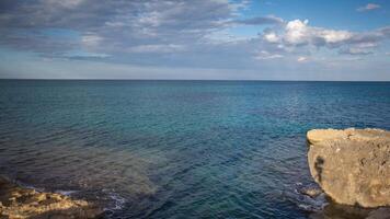 A view of the ocean from a cliff video