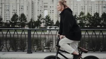 Fast Urban Transitions motion_graphic