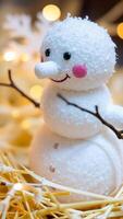 alegre monigote de nieve figurilla anidado Paja foto