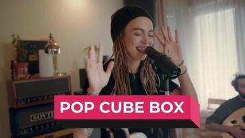 Pop Cube Box Lower Thirds motion_graphic