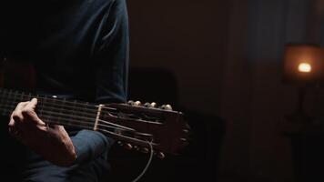 Details Of The Guitar Strings During A Song video