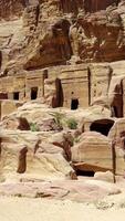 Exploring the Ancient RockCut Architecture found in the breathtaking site of Petra, Jordan. Action video