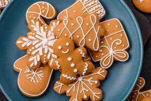 Delicious gingerbread cookies with honey, ginger and cinnamon photo