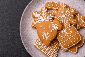 Delicious gingerbread cookies with honey, ginger and cinnamon photo