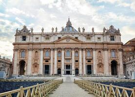 Basilica of Saint Peter in Vatican photo