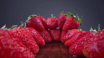 A group of strawberries are arranged in a circle video