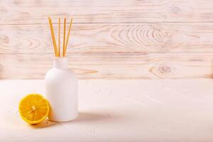 Aromatic reed diffuser with lemon photo