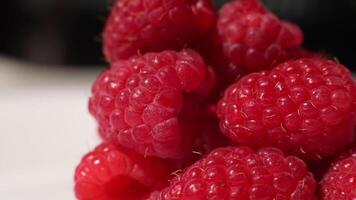 Fresh raspberries. Raspberry desktop screensaver. Fresh raspberries close-up . video