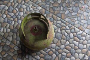 green gas cylinder photo