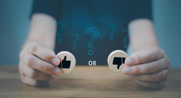 What is the difference between a like and a dislike photo