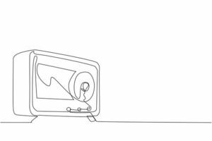 Single continuous line drawing vintage or retro radio is turned off. The evolution of media. Enduring power of radio as a source of information. World Radio Day. One line design illustration vector