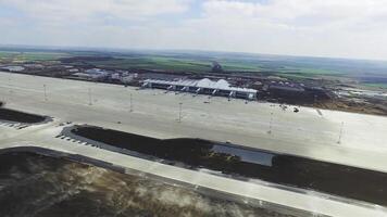experiencia el serenidad de un aeropuerto pista desde aéreo puntos de vista foto