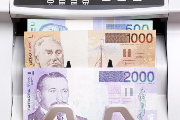 currency-converter-stock-photos-images-and-backgrounds-for-free-download