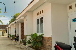A public housing complex for underprivileged people that is small in size but has aesthetic shapes and colors, and the environment is comfortable photo