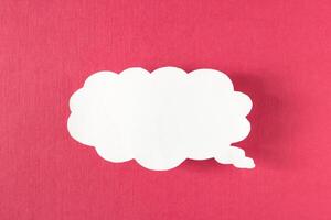 Message in the form of a cloud of paper on a red background, social networks, eddy photo