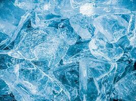 icecubes background,icecubes texture,icecubes wallpaper,ice helps to feel refreshed and cool water from the icecubes helps the water refresh your life and feel good.ice drinks for refreshment business photo