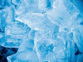 icecubes background,icecubes texture,icecubes wallpaper,ice helps to feel refreshed and cool water from the icecubes helps the water refresh your life and feel good.ice drinks for refreshment business photo