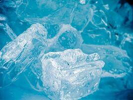 icecubes background,icecubes texture,icecubes wallpaper,ice helps to feel refreshed and cool water from the icecubes helps the water refresh your life and feel good.ice drinks for refreshment business photo