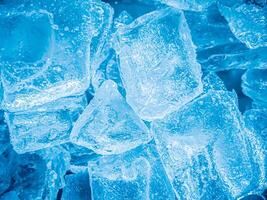 icecubes background,icecubes texture,icecubes wallpaper,ice helps to feel refreshed and cool water from the icecubes helps the water refresh your life and feel good.ice drinks for refreshment business photo
