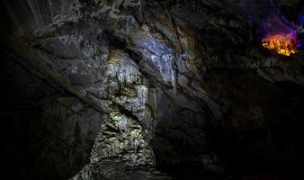 Exploring the stunning cave formations in Cacahuamilpa National Park during daylight photo