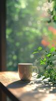 iluminado por el sol Mañana café taza en de madera mesa con lozano verdor y suave bokeh antecedentes foto