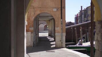Scroll through the ancient Venetian arcades video