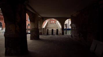 Scroll through the ancient Chioggia arcades video