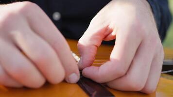 Tying Classical Guitar Strings to the Case video