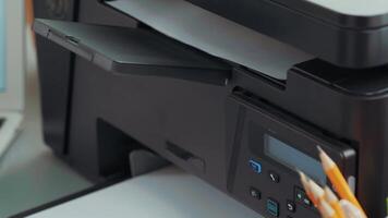 How to print your documents easily using a modern printer at home in 2023 video