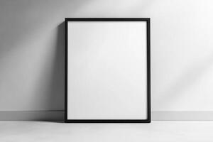 blanco enmarcado en negro póster desplegado en contra un minimalista ligero gris pared en un suave piso en natural Encendiendo foto