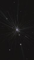 cósmico interestelar hiperespacio movimiento antecedentes animación. volador a deformación velocidad mediante brillante estrella ligero vigas y partículas en espacio. galaxia Starburst explosión vertical animación. video