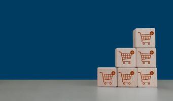 Shopping carts are growing, sales volume is increasing, online sales business is growing photo
