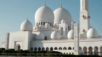 stunning view of iconic Sheikh Zayed Mosque in Abu Dhabi. video
