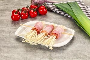 Raw roll with enoki and bacon photo
