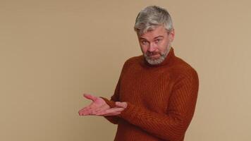 Man raising hands asking what why reason of failure anti lifehacks ridicules disbelief irritation video