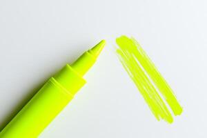 Bright Neon Yellow-Lime Green Highlighter Chisel Tip Desk photo
