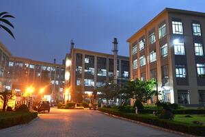 A large building with many windows photo