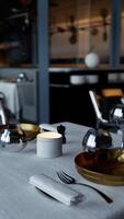 high-end restaurant devoid of customers video