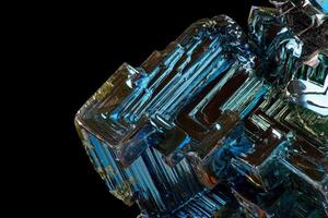 Bismuth, oxidation layer on the surface macro from left edge photo