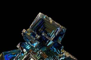 Bismuth, oxidation layer on the surface macro from right edge photo