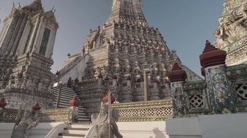 Bangkok, Thailand - Wat Arun, also known as the Temple of Dawn, is a famous Buddhist temple on the banks of the Chao Phraya River in Bangkok, Thailand video