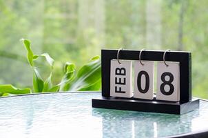 8th February table calendar with customizable space for text or ideas photo