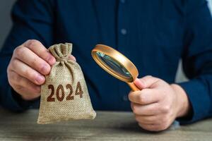 Assess the results of 2024. Summing up, analytics and forecasting. Achievements and failures of the year. photo