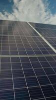 solar painéis absorvente luz solar para limpar \ limpo energia Produção video