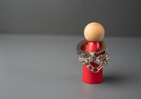 Shackle yourself in uncertainty and embarrassment. Set limits. Obsession. Psychological help. Unravel subject of your experiences and free yourself from oppressive feelings. Treatment of depression. photo