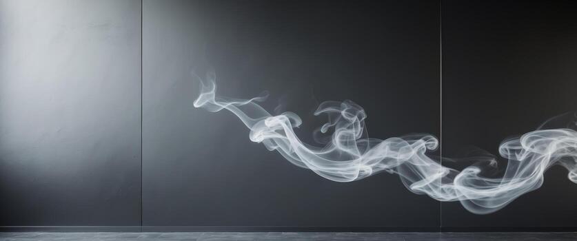 fumar en negro pared , Copiar espacio concepto para fondo de pantalla o antecedentes. foto