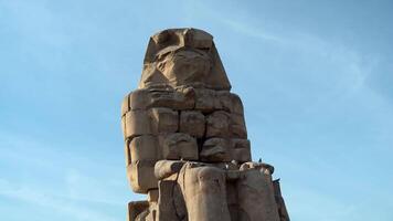 View of the Great Egyptian statue of the Colossus of Memnon video